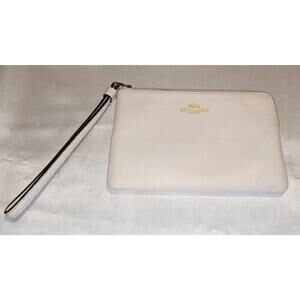 Coach Women's Corner Zip Ivory Pebbled Leather Wristlet Minimalist 6" X 4"